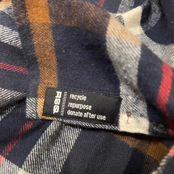 RSQ Plaid Flannel - Picture 5 of 9